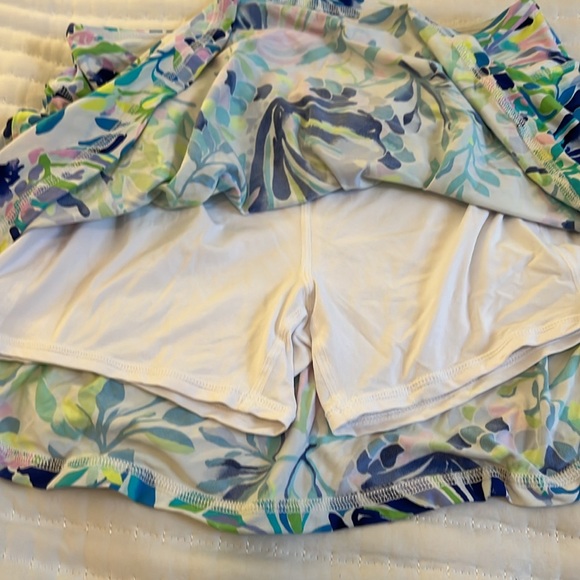 Lilly Pulitzer Skort EUC - Picture 3 of 3